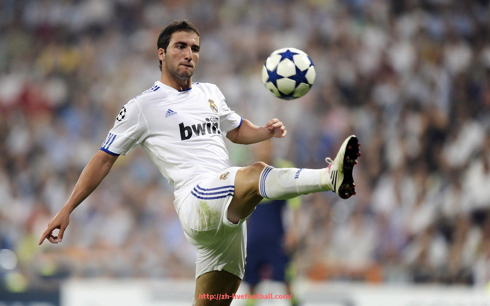 足球直播-稳定防线带来稳定结果：世俱杯球队后防表现评估